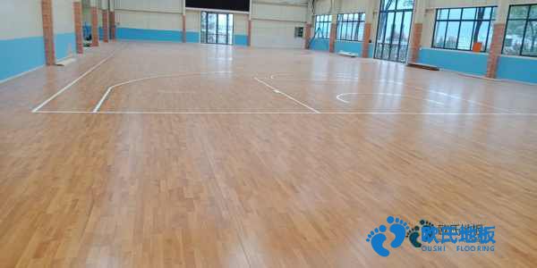 枫木运动场馆地板保养