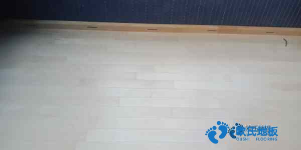 枫木篮球体育地板厂家报价