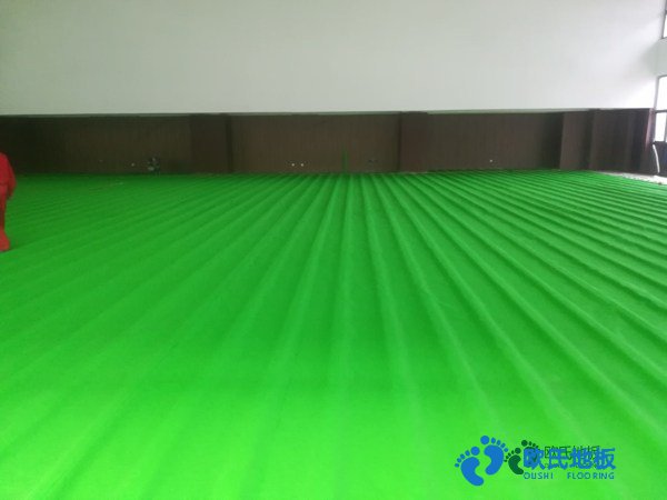 寻求体育运动地板厂家报价